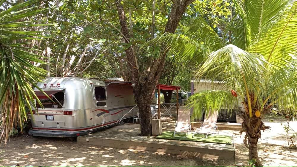 Airstream Paradise Bernard ภายนอก รูปภาพ